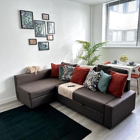 Studio Apartment In Milton Keynes Esterno foto