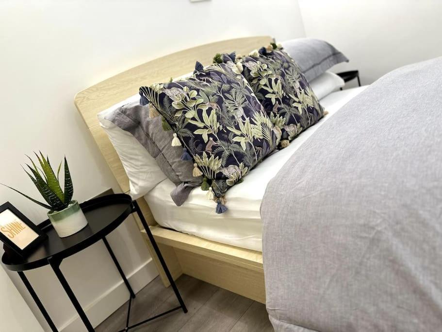 Studio Apartment In Milton Keynes Esterno foto